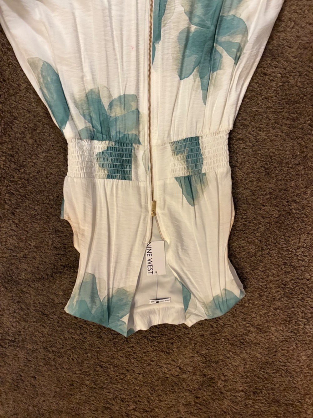 Spring dress - Picture 3 of 4